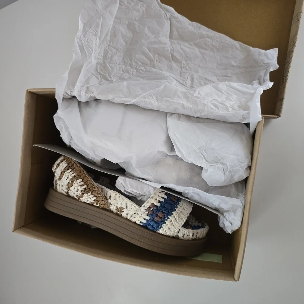 NIB Free People Boho Roma Raffia Sandals Platform Blue Cream Size 6 - Picture 6 of 16